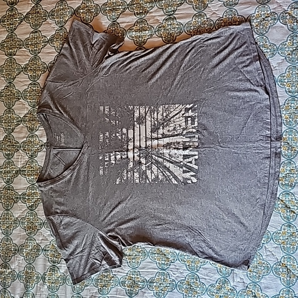 Tek Gear Women's Gray and White "Wander" Tee Size 1X